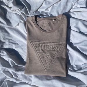 ✨Guess Embroidered Style T-shirt✨